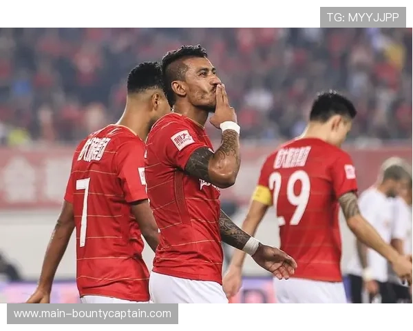 曼联球迷关系总监里克·麦加格:免费大巴体现俱乐部对远征球迷的关怀 曼联球迷关系总监里克·麦加格:免费大巴体现俱乐部对远征球迷的关怀