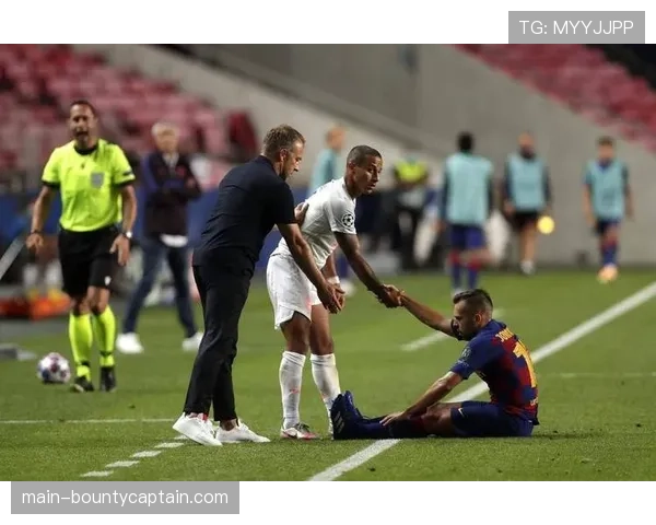 巴萨主帅弗利克接受本报专访，谈及执教理念与青训提拔计划