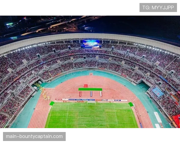 【2026年4月中超联赛·非赛事·经济转播技术升级投入加大，中超信号制作尝试多机位虚拟广告